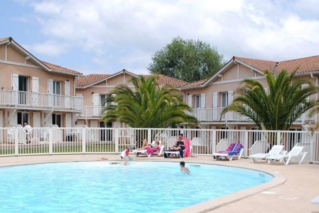 Appartement T3 En Duplex Avec Grande Piscine à Anglet Extérieur photo